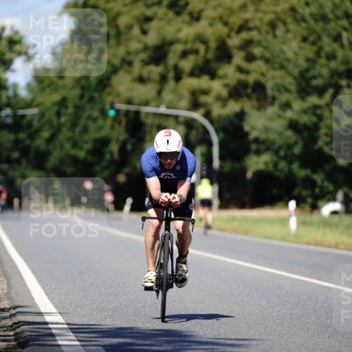 07.09.2025 - 19. Norderstedt Triathlon Michael Burmester http://msf.ph/oto/8835344 07.09.2025 13:49:58 Radfahren 908, 1467 meine-sportfotos.de