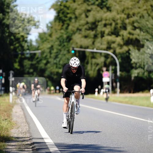 07.09.2025 - 19. Norderstedt Triathlon Michael Burmester http://msf.ph/oto/8835365 07.09.2025 13:50:24 Radfahren 1025 meine-sportfotos.de