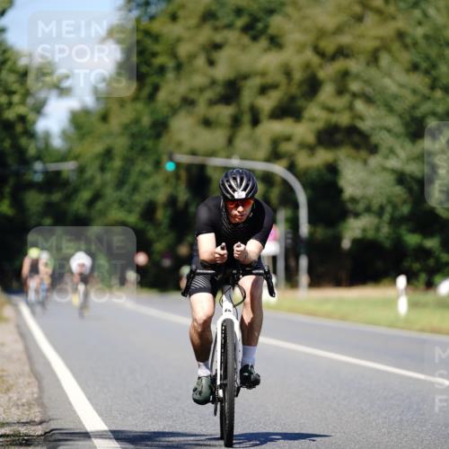 07.09.2025 - 19. Norderstedt Triathlon Michael Burmester http://msf.ph/oto/8835377 07.09.2025 13:50:29 Radfahren 877 meine-sportfotos.de