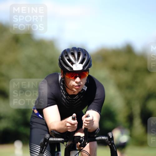 07.09.2025 - 19. Norderstedt Triathlon Michael Burmester http://msf.ph/oto/8835381 07.09.2025 13:50:31 Radfahren 877 meine-sportfotos.de