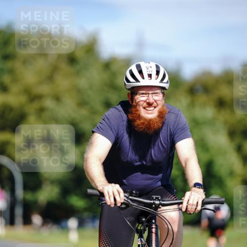 07.09.2025 - 19. Norderstedt Triathlon Michael Burmester http://msf.ph/oto/8835393 07.09.2025 12:31:23 Radfahren 227, 1238, 1311 meine-sportfotos.de