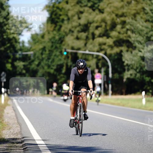 07.09.2025 - 19. Norderstedt Triathlon Michael Burmester http://msf.ph/oto/8835401 07.09.2025 13:50:52 Radfahren 428 meine-sportfotos.de