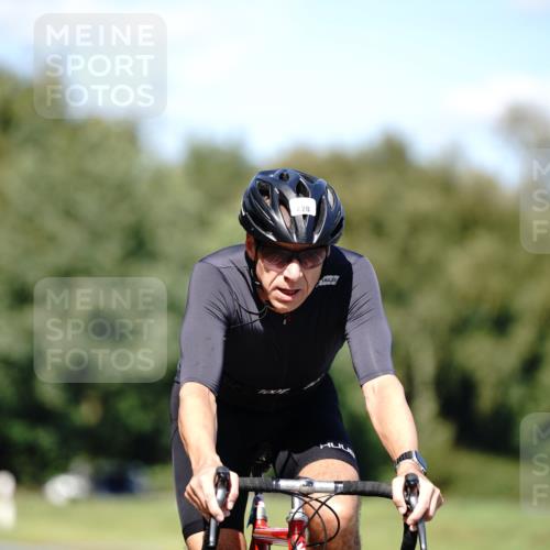 07.09.2025 - 19. Norderstedt Triathlon Michael Burmester http://msf.ph/oto/8835404 07.09.2025 13:50:54 Radfahren 428 meine-sportfotos.de