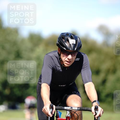07.09.2025 - 19. Norderstedt Triathlon Michael Burmester http://msf.ph/oto/8835406 07.09.2025 13:50:54 Radfahren 428 meine-sportfotos.de