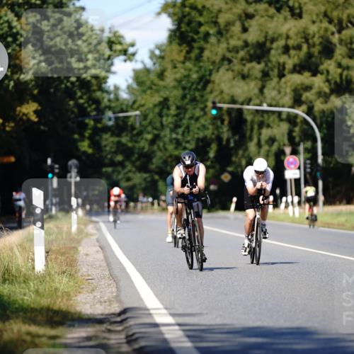 07.09.2025 - 19. Norderstedt Triathlon Michael Burmester http://msf.ph/oto/8835408 07.09.2025 13:51:20 Radfahren 963, 1421 meine-sportfotos.de