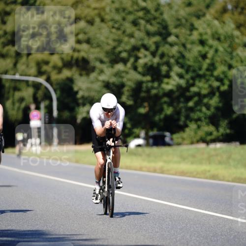 07.09.2025 - 19. Norderstedt Triathlon Michael Burmester http://msf.ph/oto/8835416 07.09.2025 13:51:21 Radfahren 876, 963, 1421 meine-sportfotos.de
