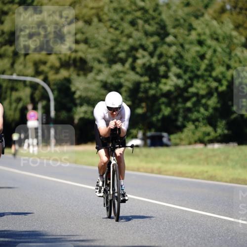07.09.2025 - 19. Norderstedt Triathlon Michael Burmester http://msf.ph/oto/8835418 07.09.2025 13:51:21 Radfahren 876, 963, 1421 meine-sportfotos.de