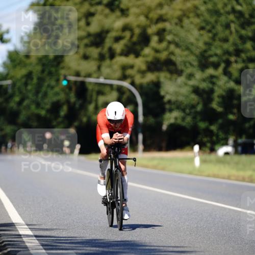 07.09.2025 - 19. Norderstedt Triathlon Michael Burmester http://msf.ph/oto/8835434 07.09.2025 13:51:27 Radfahren 876, 975 meine-sportfotos.de