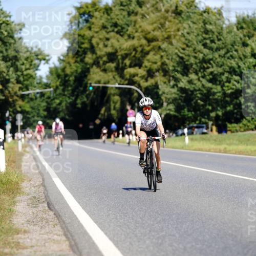 07.09.2025 - 19. Norderstedt Triathlon Michael Burmester http://msf.ph/oto/8835438 07.09.2025 12:31:47 Radfahren 738 meine-sportfotos.de