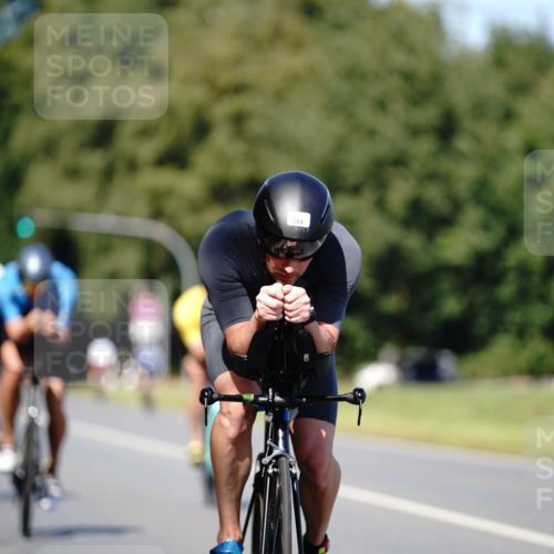 07.09.2025 - 19. Norderstedt Triathlon Michael Burmester http://msf.ph/oto/8835450 07.09.2025 13:51:44 Radfahren 394, 400, 880, 1028, 1041 meine-sportfotos.de
