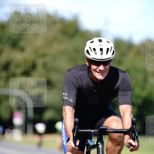 07.09.2025 - 19. Norderstedt Triathlon Michael Burmester http://msf.ph/oto/8835468 07.09.2025 13:51:47 Radfahren 394, 400, 880, 1028 meine-sportfotos.de