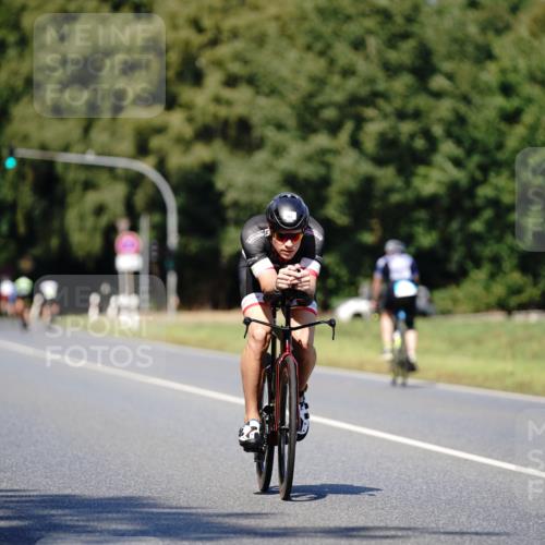07.09.2025 - 19. Norderstedt Triathlon Michael Burmester http://msf.ph/oto/8835472 07.09.2025 13:51:52 Radfahren 983 meine-sportfotos.de