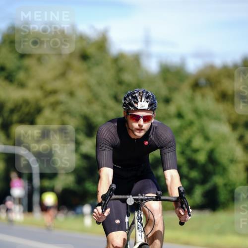07.09.2025 - 19. Norderstedt Triathlon Michael Burmester http://msf.ph/oto/8835476 07.09.2025 12:32:04 Radfahren 260, 1321 meine-sportfotos.de