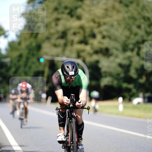 07.09.2025 - 19. Norderstedt Triathlon Michael Burmester http://msf.ph/oto/8835481 07.09.2025 13:51:57 Radfahren 911, 1037 meine-sportfotos.de