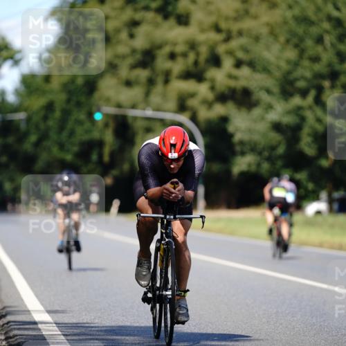 07.09.2025 - 19. Norderstedt Triathlon Michael Burmester http://msf.ph/oto/8835485 07.09.2025 13:51:59 Radfahren 911, 965, 1037 meine-sportfotos.de
