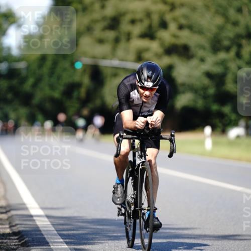 07.09.2025 - 19. Norderstedt Triathlon Michael Burmester http://msf.ph/oto/8835494 07.09.2025 13:52:01 Radfahren 911, 965 meine-sportfotos.de