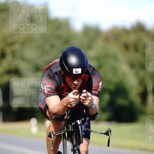 07.09.2025 - 19. Norderstedt Triathlon Michael Burmester http://msf.ph/oto/8835505 07.09.2025 13:52:27 Radfahren 361, 366, 962 meine-sportfotos.de