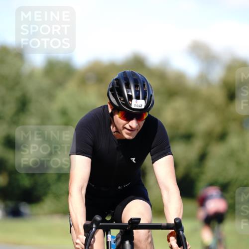 07.09.2025 - 19. Norderstedt Triathlon Michael Burmester http://msf.ph/oto/8835517 07.09.2025 13:52:32 Radfahren 361, 366, 1462, 1468 meine-sportfotos.de