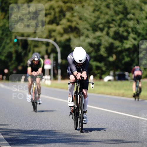 07.09.2025 - 19. Norderstedt Triathlon Michael Burmester http://msf.ph/oto/8835521 07.09.2025 13:52:34 Radfahren 900, 1462, 1468 meine-sportfotos.de