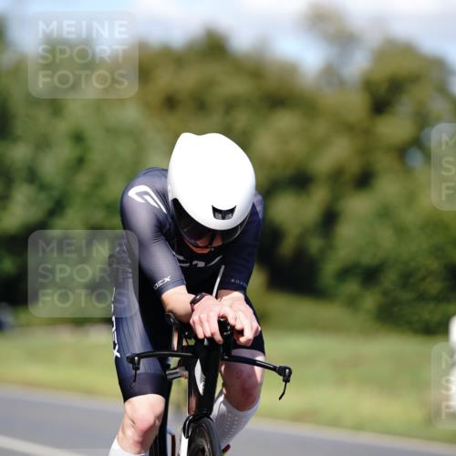 07.09.2025 - 19. Norderstedt Triathlon Michael Burmester http://msf.ph/oto/8835523 07.09.2025 13:52:35 Radfahren 900, 1462, 1468 meine-sportfotos.de