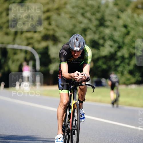 07.09.2025 - 19. Norderstedt Triathlon Michael Burmester http://msf.ph/oto/8835527 07.09.2025 13:52:36 Radfahren 900, 1468 meine-sportfotos.de