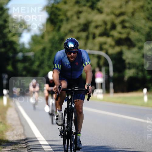 07.09.2025 - 19. Norderstedt Triathlon Michael Burmester http://msf.ph/oto/8835546 07.09.2025 13:53:07 Radfahren 382, 1026, 1459 meine-sportfotos.de