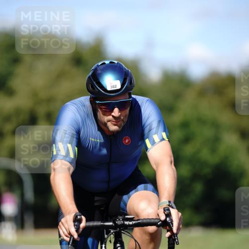 07.09.2025 - 19. Norderstedt Triathlon Michael Burmester http://msf.ph/oto/8835550 07.09.2025 13:53:08 Radfahren 382, 1026, 1459 meine-sportfotos.de