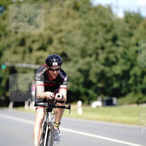 07.09.2025 - 19. Norderstedt Triathlon Michael Burmester http://msf.ph/oto/8835561 07.09.2025 13:53:13 Radfahren 979, 1011, 1026 meine-sportfotos.de