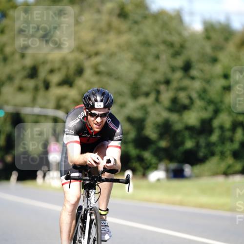 07.09.2025 - 19. Norderstedt Triathlon Michael Burmester http://msf.ph/oto/8835562 07.09.2025 13:53:13 Radfahren 979, 1011, 1026 meine-sportfotos.de