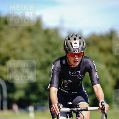 07.09.2025 - 19. Norderstedt Triathlon Michael Burmester http://msf.ph/oto/8835567 07.09.2025 12:33:29 Radfahren 1392 meine-sportfotos.de