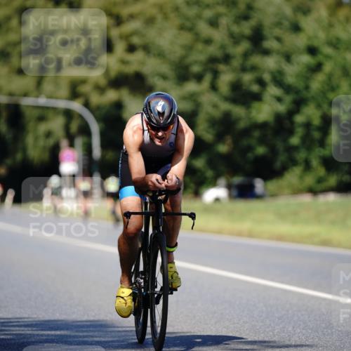 07.09.2025 - 19. Norderstedt Triathlon Michael Burmester http://msf.ph/oto/8835583 07.09.2025 13:53:34 Radfahren 879, 978, 988 meine-sportfotos.de