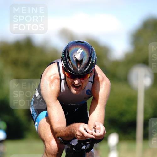 07.09.2025 - 19. Norderstedt Triathlon Michael Burmester http://msf.ph/oto/8835587 07.09.2025 13:53:35 Radfahren 879, 978, 988 meine-sportfotos.de