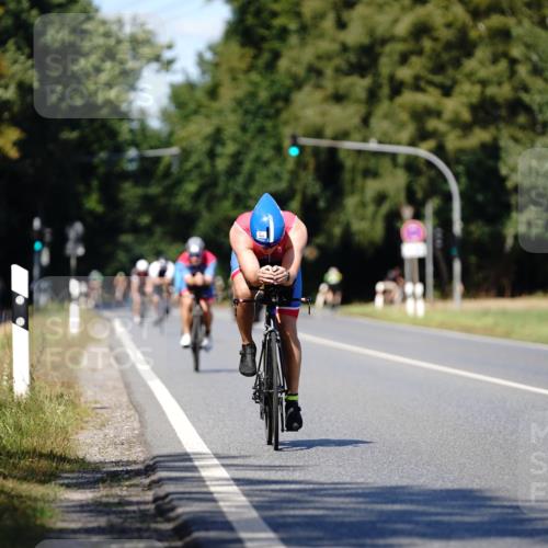 07.09.2025 - 19. Norderstedt Triathlon Michael Burmester http://msf.ph/oto/8835609 07.09.2025 13:54:00 Radfahren 1018, 1022 meine-sportfotos.de