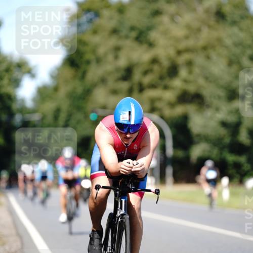 07.09.2025 - 19. Norderstedt Triathlon Michael Burmester http://msf.ph/oto/8835615 07.09.2025 13:54:01 Radfahren 1018, 1022 meine-sportfotos.de