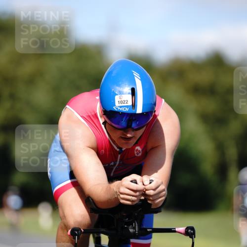 07.09.2025 - 19. Norderstedt Triathlon Michael Burmester http://msf.ph/oto/8835619 07.09.2025 13:54:02 Radfahren 1018, 1022 meine-sportfotos.de