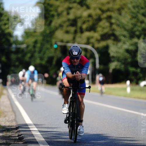 07.09.2025 - 19. Norderstedt Triathlon Michael Burmester http://msf.ph/oto/8835620 07.09.2025 13:54:03 Radfahren 1018, 1022 meine-sportfotos.de