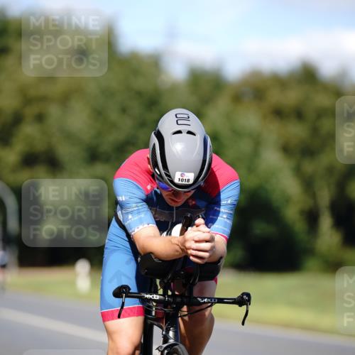 07.09.2025 - 19. Norderstedt Triathlon Michael Burmester http://msf.ph/oto/8835625 07.09.2025 13:54:04 Radfahren 1018, 1022 meine-sportfotos.de