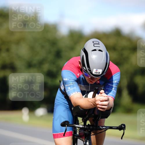 07.09.2025 - 19. Norderstedt Triathlon Michael Burmester http://msf.ph/oto/8835626 07.09.2025 13:54:04 Radfahren 1018, 1022 meine-sportfotos.de