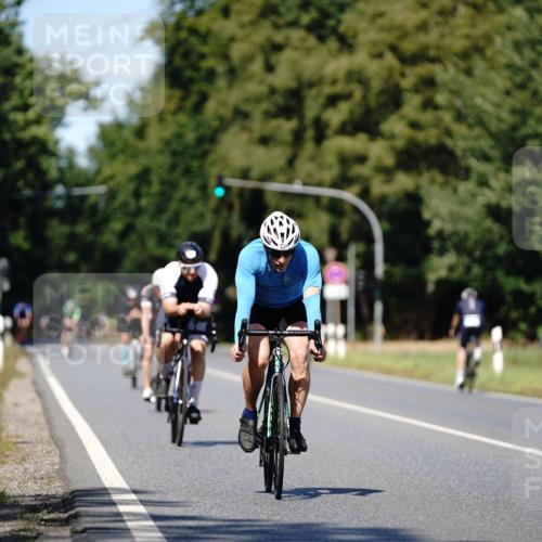 07.09.2025 - 19. Norderstedt Triathlon Michael Burmester http://msf.ph/oto/8835628 07.09.2025 13:54:06 Radfahren 364, 373, 1018 meine-sportfotos.de