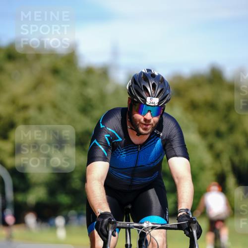 07.09.2025 - 19. Norderstedt Triathlon Michael Burmester http://msf.ph/oto/8835651 07.09.2025 12:34:26 Radfahren 244, 809 meine-sportfotos.de