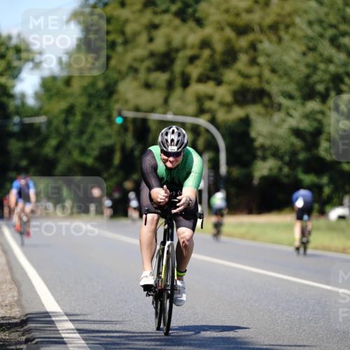 07.09.2025 - 19. Norderstedt Triathlon Michael Burmester http://msf.ph/oto/8835654 07.09.2025 13:54:17 Radfahren 1034 meine-sportfotos.de