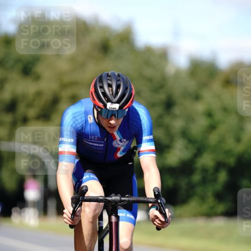 07.09.2025 - 19. Norderstedt Triathlon Michael Burmester http://msf.ph/oto/8835667 07.09.2025 13:54:23 Radfahren 996, 1040 meine-sportfotos.de