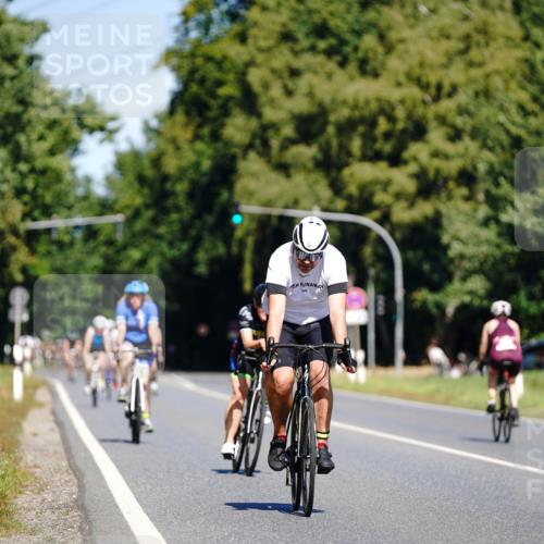 07.09.2025 - 19. Norderstedt Triathlon Michael Burmester http://msf.ph/oto/8835669 07.09.2025 12:35:09 Radfahren 827, 1396 meine-sportfotos.de