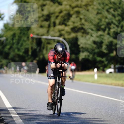 07.09.2025 - 19. Norderstedt Triathlon Michael Burmester http://msf.ph/oto/8835683 07.09.2025 13:54:30 Radfahren 958, 974 meine-sportfotos.de