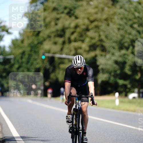 07.09.2025 - 19. Norderstedt Triathlon Michael Burmester http://msf.ph/oto/8835691 07.09.2025 13:54:38 Radfahren 411 meine-sportfotos.de
