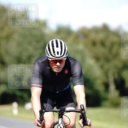 07.09.2025 - 19. Norderstedt Triathlon Michael Burmester http://msf.ph/oto/8835695 07.09.2025 13:54:39 Radfahren 411 meine-sportfotos.de