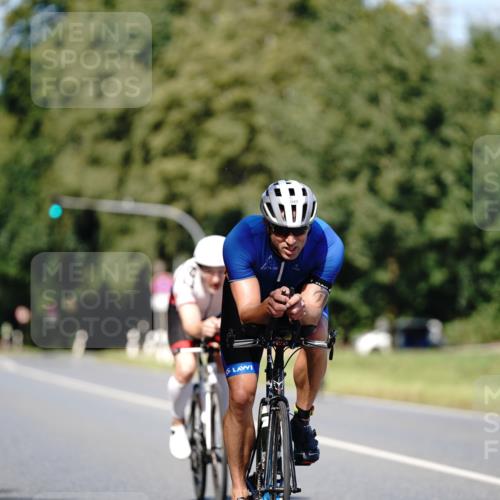 07.09.2025 - 19. Norderstedt Triathlon Michael Burmester http://msf.ph/oto/8835703 07.09.2025 13:54:53 Radfahren 422 meine-sportfotos.de