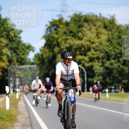 07.09.2025 - 19. Norderstedt Triathlon Michael Burmester http://msf.ph/oto/8835709 07.09.2025 12:35:34 Radfahren 189, 1297 meine-sportfotos.de