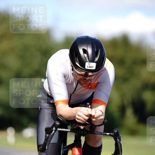 07.09.2025 - 19. Norderstedt Triathlon Michael Burmester http://msf.ph/oto/8835719 07.09.2025 13:55:13 Radfahren 1401 meine-sportfotos.de