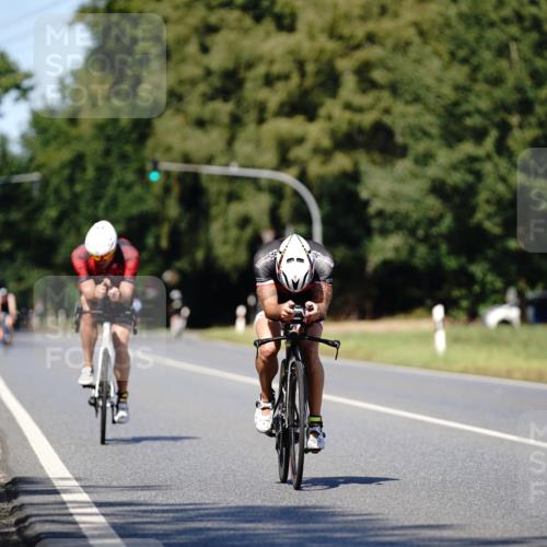 07.09.2025 - 19. Norderstedt Triathlon Michael Burmester http://msf.ph/oto/8835721 07.09.2025 13:55:19 Radfahren 960, 981 meine-sportfotos.de